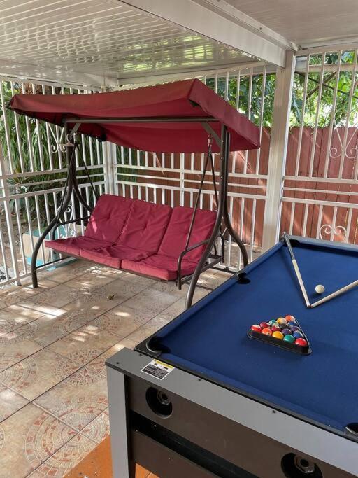 Modern 3-bedroom W/ Backyard *