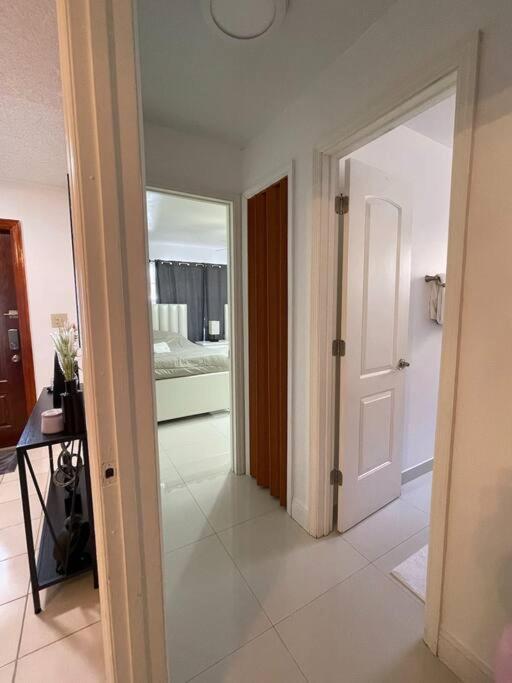 Modern 3-bedroom W/ Backyard *