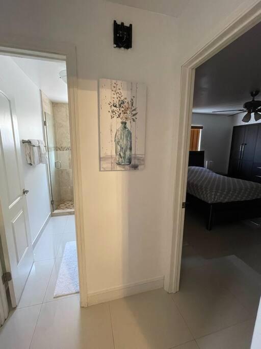 Modern 3-bedroom W/ Backyard Holiday home *